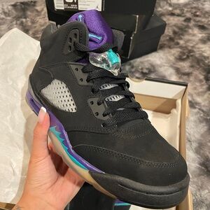 Jordan Air 5 Retro Black and Emerald Sneakers